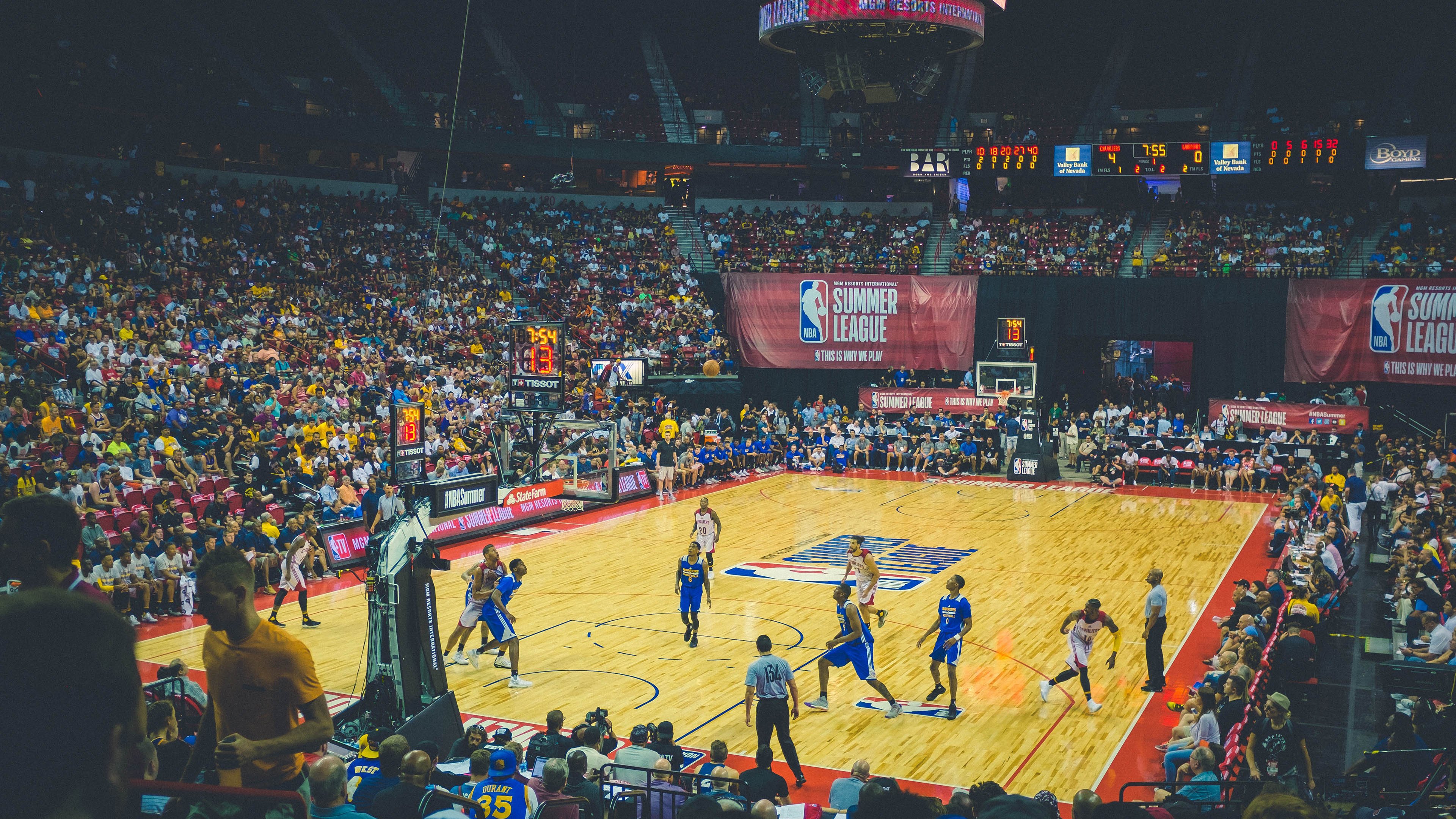 直播平台创新：让全球观众零距离体验比赛