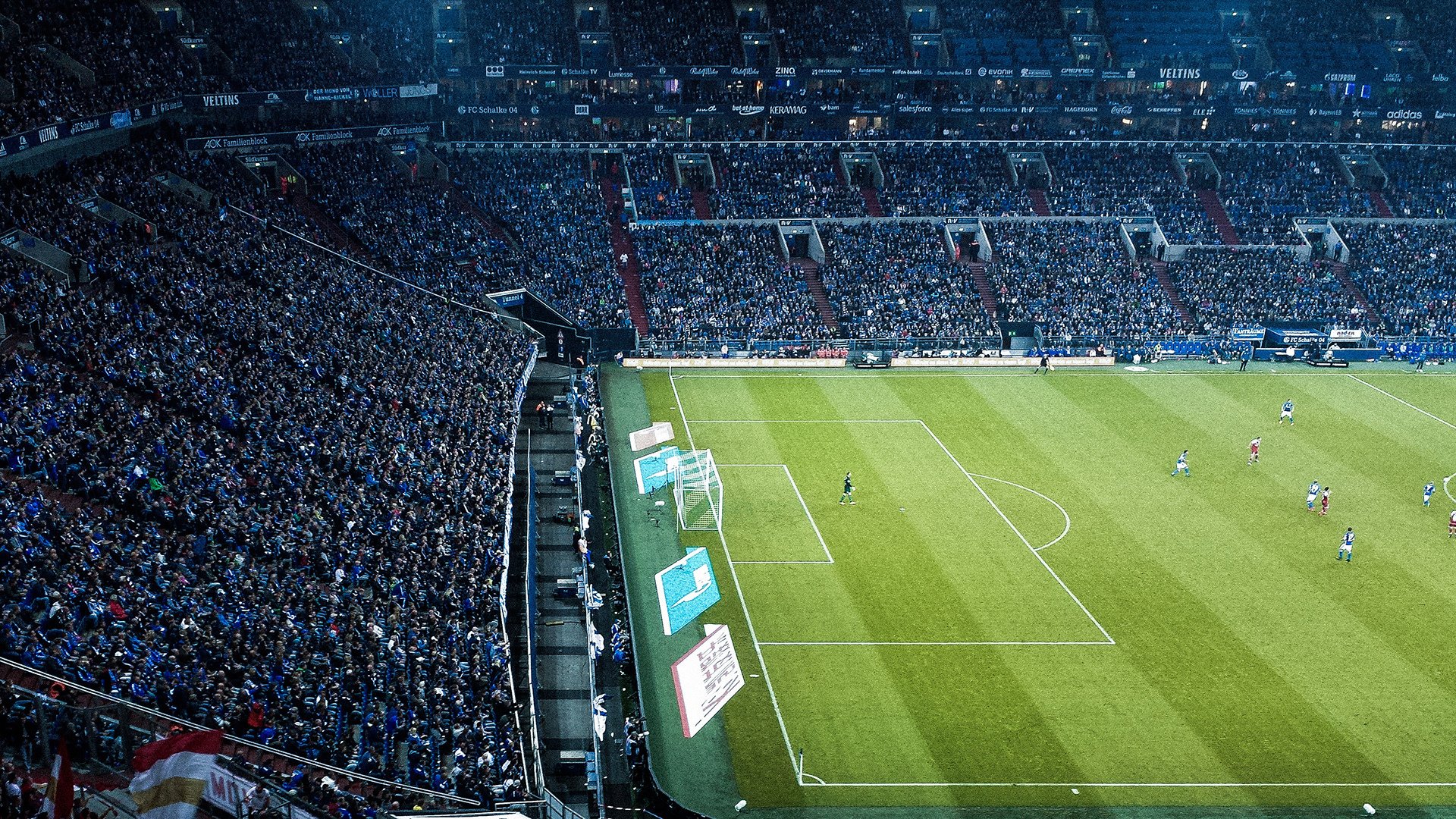 足球模拟运营对抗系统进驻俱乐部管理层，足球模拟经营游戏